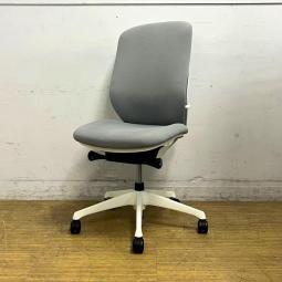 【オカムラ製品で最も人気を集める高機能メッシュチェア！】■オカムラ製　シルフィ（Sylphy）ハイバック　■肘無し　■クッションタイプ　■ライトグレー　【前傾チルト機能付き】