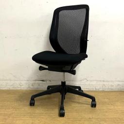 オカムラ　シルフィ　ハイバック　背：メッシュ　肘無しチェア　ブラック×ブラックフレーム　樹脂脚　前傾機能がウリの高機能チェア