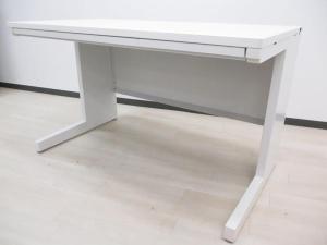 定番・安定のスタンダードデスクシリーズ！サイズも人気の横幅1200㎜！　
■内田洋行/SCAENA Ktype（スカエナケータイプ）/ホワイト/引出付