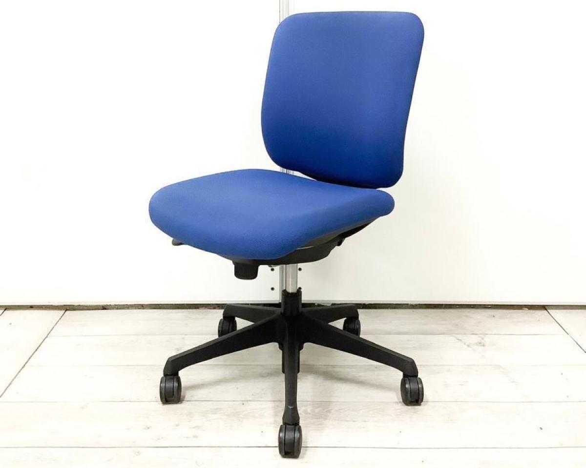 ふっくらクッションが人気！オカムラ製の定番低価格帯チェア！シンプルだからどんなシーンにもマッチ！
■オカムラ/CG-R/ブルー
                        CG-Rチェア
                                    中古
            