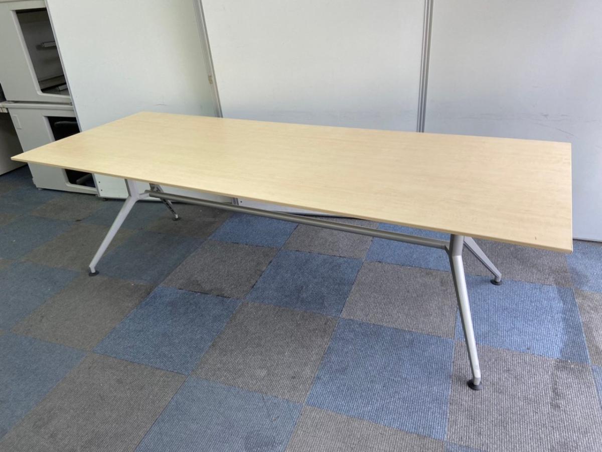 【在庫入替セール】【1台のみ】【会議室だけでなく休憩室でも！6～8名様対応・大型テーブル】■イトーキ（ITOKI）　DDDシリーズ　ミーティングテーブル　会議テーブル　幅2400×奥行900mm　■木目ナチュラル天板　脚シルバー色　オフィスバスターズ東大阪店【K1】
                        DDD
                                    中古
            