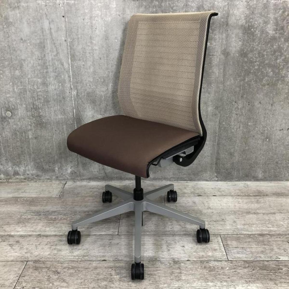 揃い/大人気/おすすめ　スチールケース（Steelcase）　シンク（think）チェア　肘無ハイバック　メッシュバックタイプ　■ブラウン
                        シンクチェア（旧モデル）
                                    中古
            