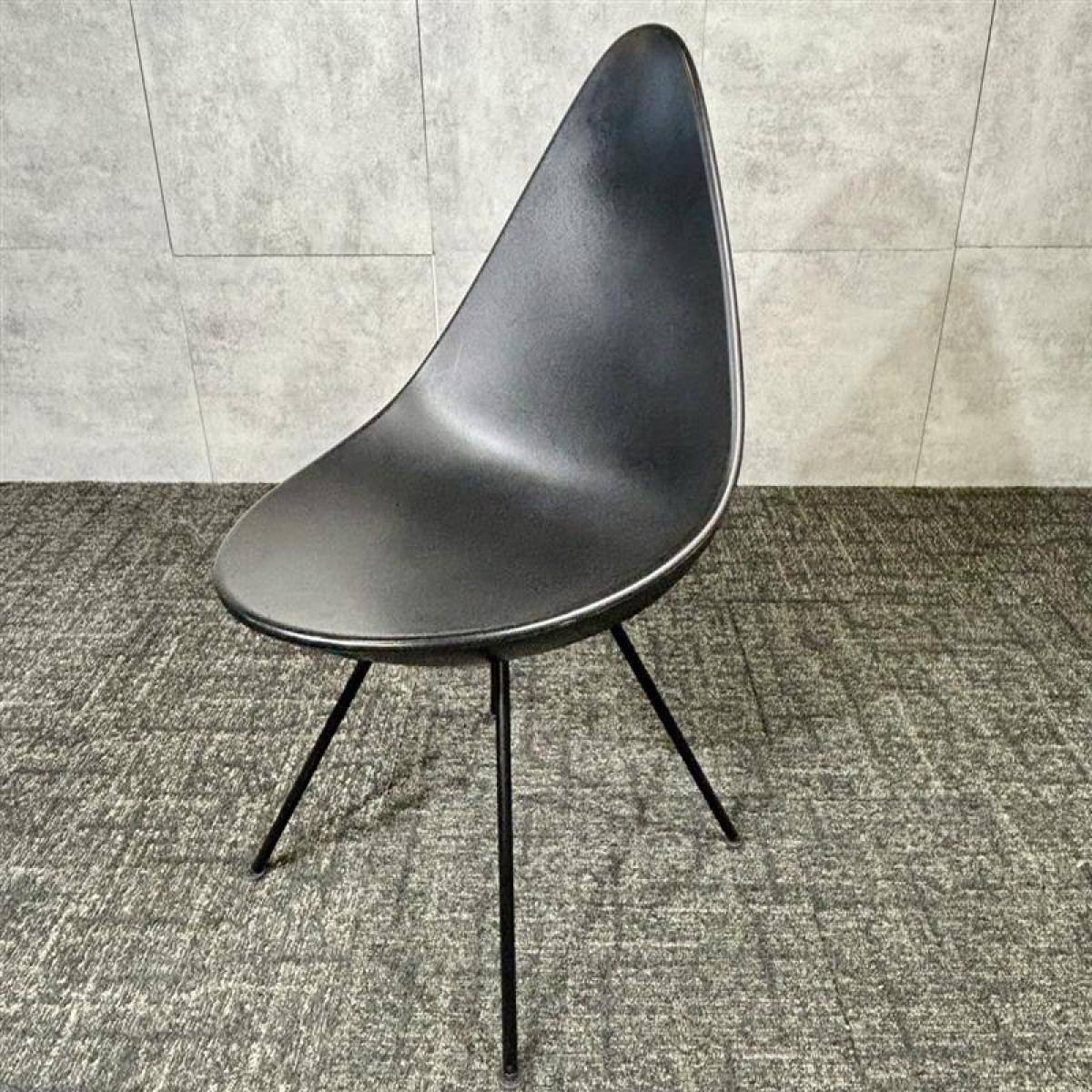 【デザイナー/アルネ・ヤコブセンお気に入りのチェア！】◆Fritz Hansen/ドロップチェア　デザイナーズ家具　《オフィスバスターズ福岡博多店は、福岡を拠点として、日本全国へ中古オフィス用品・オフィス家具を提供しております》
                        その他シリーズ
                                    中古
            