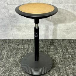 【☆オシャレなハイチェア☆】◆Wilkhahn/Stitz　カウンターチェア　《オフィスバスターズ福岡博多店は、福岡を拠点として、日本全国へ中古オフィス用品・オフィス家具を提供しております》