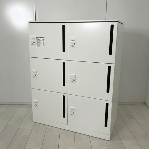 【フリーアドレス化の相棒!個人の荷物を収納可能なダイヤル錠式の6人用ロッカーが入荷!】■オカムラ(okamura)製 ピクスラインシリーズ 6人用パーソナルロッカー ■投函口・天板付 ■ダイヤル錠 ■ホワイト【弊社使用欄:A01048267】