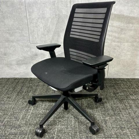 【スマートでシンプルな海外製チェア！】◆SteelCase/Think　シンク　ランバーサポート《オフィスバスターズ福岡博多店は、福岡を拠点として、日本全国へ中古オフィス用品・オフィス家具を提供しております》☬⑧☬
