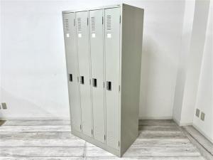 【定価約8万円】【衣服や荷物をしっかり管理！使い勝手の良い4人用ロッカー】■プラス　■4人用ロッカー　更衣用ロッカー　W900×D515㎜　■ニューグレー　■シリンダー錠