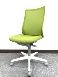 【オカムラの現行品！メッシュチェアの人気シリーズ！】■オカムラ(okamura)製　フルーエント(Fluent)チェア 肘無　ハイバック　背面メッシュ　■グリーン×ホワイトシェル