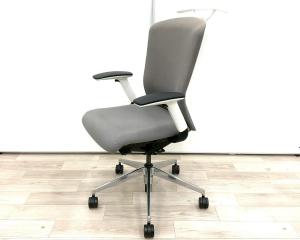 ■ウチダ　■エルフィチェア　■グレー　■肘付き/可動肘　■ハンガー付　■脚ポリッシュ　■オススメ/人気/定番商品