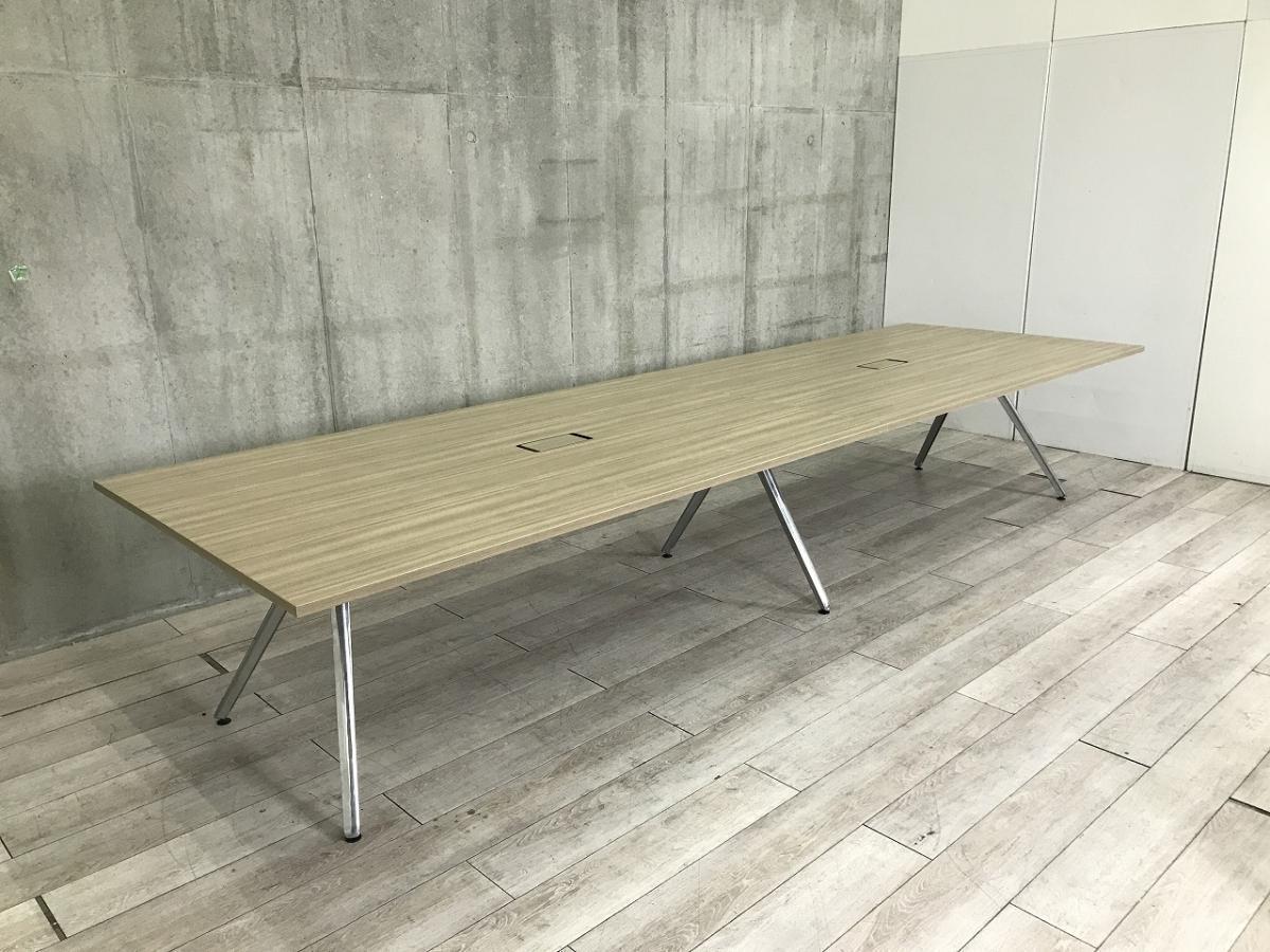 【幅4000㎜・洗練された上質なデザインの大型テーブル！】■イトーキ(ITOKI)製　DZシリーズ　会議用テーブル　ミーテイングテーブル　W4000×D1200㎜　■配線口あり　■木目調ナチュラル天板　※2枚天板のため搬入もしやすい！
                        その他シリーズ
                                    中古
            