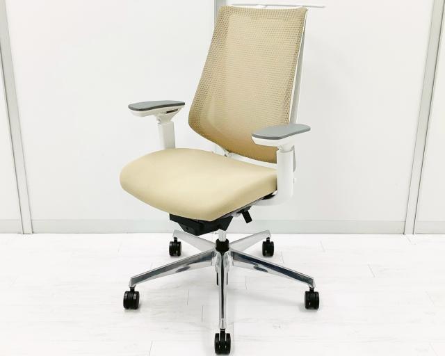 【中古】デュオラ メッシュ  コクヨ（KOKUYO） 肘付ハイバックチェア