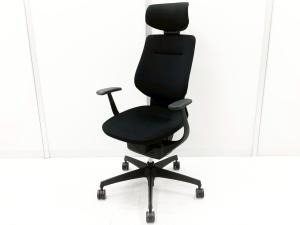 コクヨ　ing（イング） バーチカルタイプ　背：メッシュ　固定肘　ブラック×美ラック脚　オリジナリティあふれる逸品