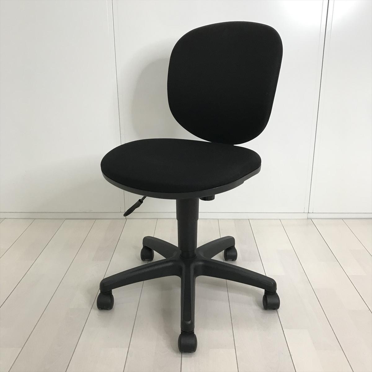 【コスパ抜群のクッション性！スタイリッシュでコンパクトなスタンダードモデルのオフィスチェアが入荷！】■ナイキ製　SERシリーズ　■肘なし　■布張り　■色：ブラック
                        その他シリーズ
                                    中古
            