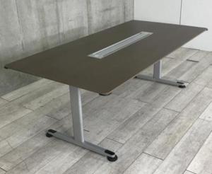 【スタイリッシュで上質なデザイン！】■コクヨ(KOKUYO)　アリーナ/T(ALINA T)シリーズ　ミーティングテーブル　W2000×D1000㎜　配線カバー付　木目調ブラウン　T字脚シルバー　■対面6名様での使用におすすめ！