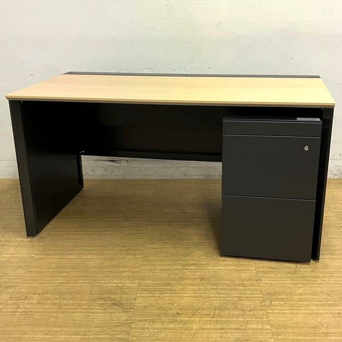 【在庫入替セール】内田洋行　Arcena（アルセナ） イトーキ　インステート　片面フリーアドレスデスク・片袖机（平机＋ワゴン）　パネル脚タイプ　大き目のW1400サイズ　ナチュラル天板×ブラック脚　機能的で快適なワーク空間
                        アルセナ
                                    中古
            