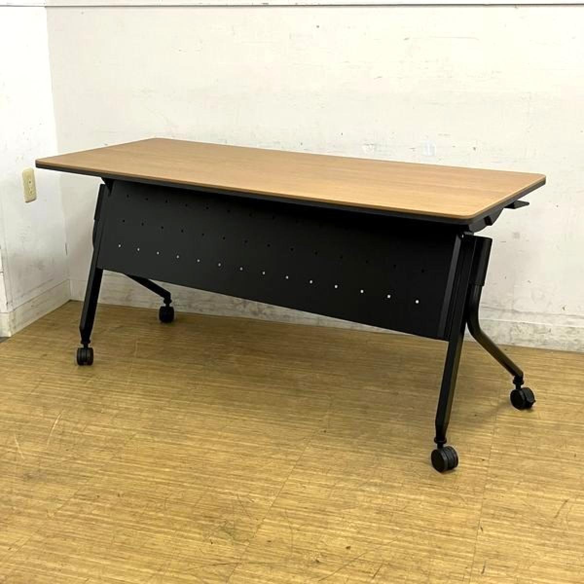 【在庫入替セール】PLUS（プラス）　Linello（リネロ） サイドスタックテーブル　ブラウン天板×ブラックフレーム　棚板・幕板付き
                        Linello
                                    中古
            