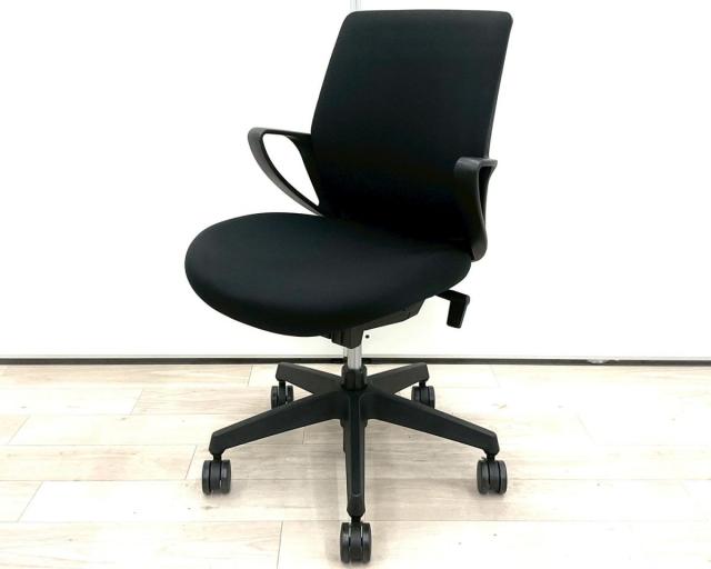 【中古】ピコラ チェア  コクヨ（KOKUYO） 肘付ローバックチェア