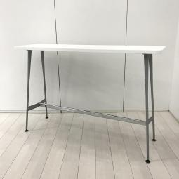 【2～４人用としてオススメなミーティングテーブル！リフレッシュスペースにもフィット！】■コクヨ（KOKUYO）製　イートインシリーズ　ミーティングテーブル　W1500×D450×H1000㎜　■ホワイト