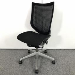 【長時間の着座でも疲れにくいサポート感！ベストなポジションが得られる先進設計！】■オカムラ（okamura）製　バロンチェア（Baron）　肘無し　ハイバック　背・座面メッシュ　■ブラック 【弊社使用欄：A01048362】