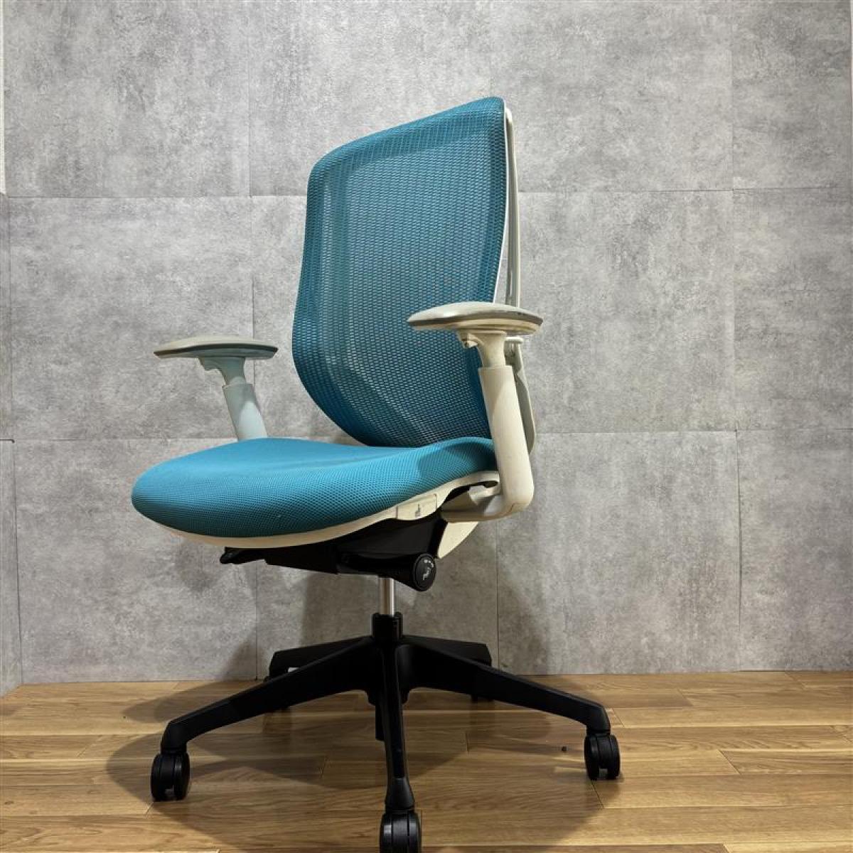 【西】～レア仕様のシルフィー。空間を引き締める“ホワイト × ブラック”の上質コントラスト～【オカムラ】【シルフィー】【可動肘】【ライトブルー】【前傾姿勢】【フレームホワイト】【脚ブラック】【チェア】【椅子】【イス】【事務椅子】【デスク】【机】【書庫】【書棚】【棚】【ラック】【収納】【格安】【安い】【メーカー】【レイアウト変更】【模様替え】【福岡オフィス家具】【福岡中古家具】【中古事務什器】【中古チェア】【中古椅子】
                        シルフィーメッシュ
                                    中古
            