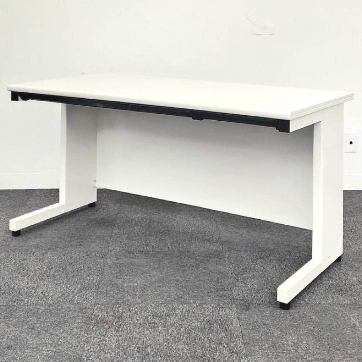 【4台入荷】■定番スタンダードなデザインで使いやすい！■プラス製　ホワイトカラー　1200サイズ　■チェア・キャビネットと一緒にいかがでしょうか　買い増し　増員　入替　事務所開設　起業　移転　引っ越し　オフィスバスターズ　心斎橋店
                        フラットライン
                                    中古
            