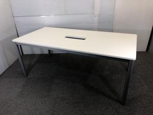 【コード落し付のミーティングテーブル！】■ライオン製　エランサシリーズ　 ミーティングテーブル　■W1800×D900×H700mm　■ホワイト