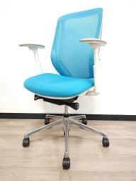 【クレジット決済可】【三次元曲面が身体にフィット！前傾チルト機能付き大人気メッシュチェア！】■オカムラ（okamura）製　シルフィーチェア（Sylphy）　肘付きハイバック　■背面メッシュ　■可動肘　■ブルーグリーン×ホワイトシェル【2508】弊社使用欄【A01029876】