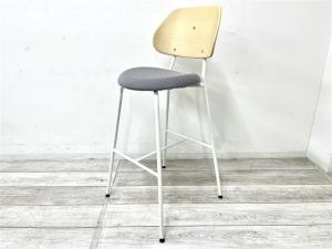 【定価約7万円】【無機質になりがちなオフィスをカジュアルに空間に！おしゃれなハイチェア】■オカムラ　■Amita(アミタ)シリーズ　■ハイチェア