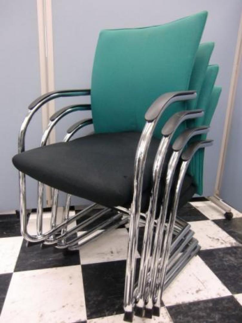 ■状態良好■【セット商品入荷情報】ミーティングチェア4脚セットが入荷■KOKUYOコクヨ　スタックチェア　<A Href=http://www.officebusters.com/shop_showsai/saitama.php>■店内商品はなんと1400点展示■電話工事、コピー機、内装、電気工事、お引越し、などもお気軽にご相談下さいませ！■【随時キャンペーン実施中！詳細はこちらをクリック！　オフィスバスターズさいたま・大宮店TEL048-871-7390】</A>【会議チェア】
                                    中古
            