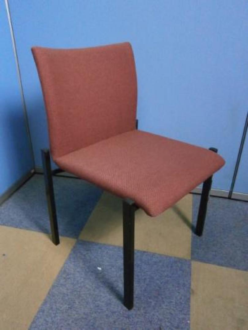 コクヨ【スタッキングチェア】2脚セットでも販売しております。お得です。【会議チェア】
                                    中古
            
