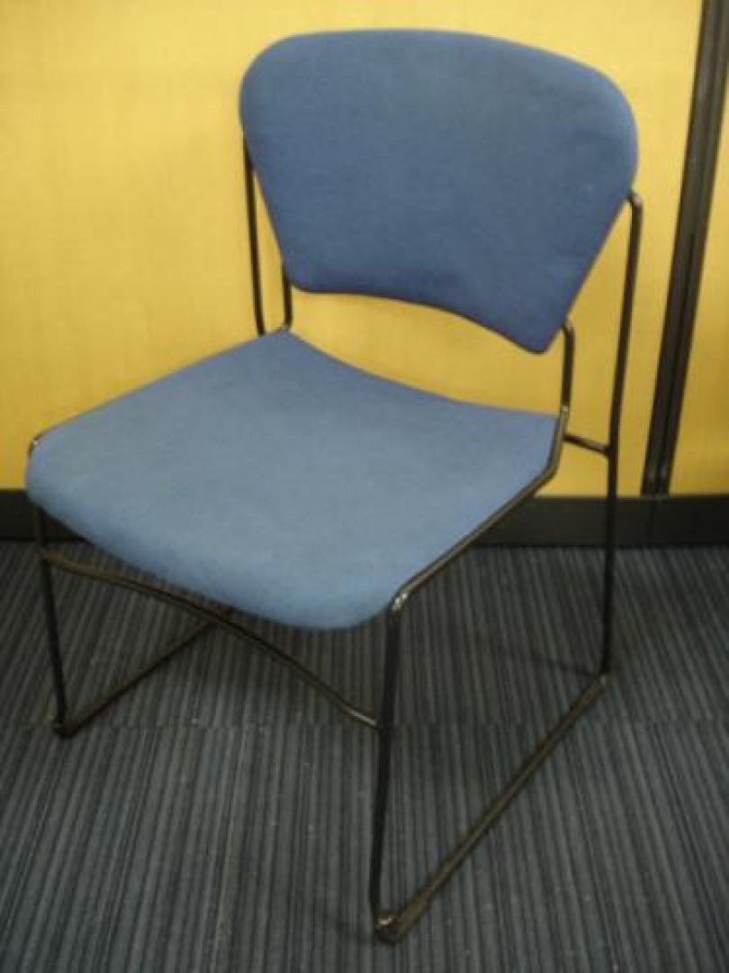 <br><br><font size=5 color=blue><strong>■揃いで4脚あります！ITOKIスタックチェア■</strong></font><br><br><font size=3>■来客用に！<br>■座面にヨレ感ありますがこの価格！<br>■併せてテーブルもいかがでしょうか？！</font> 【会議チェア】
                                    中古
            