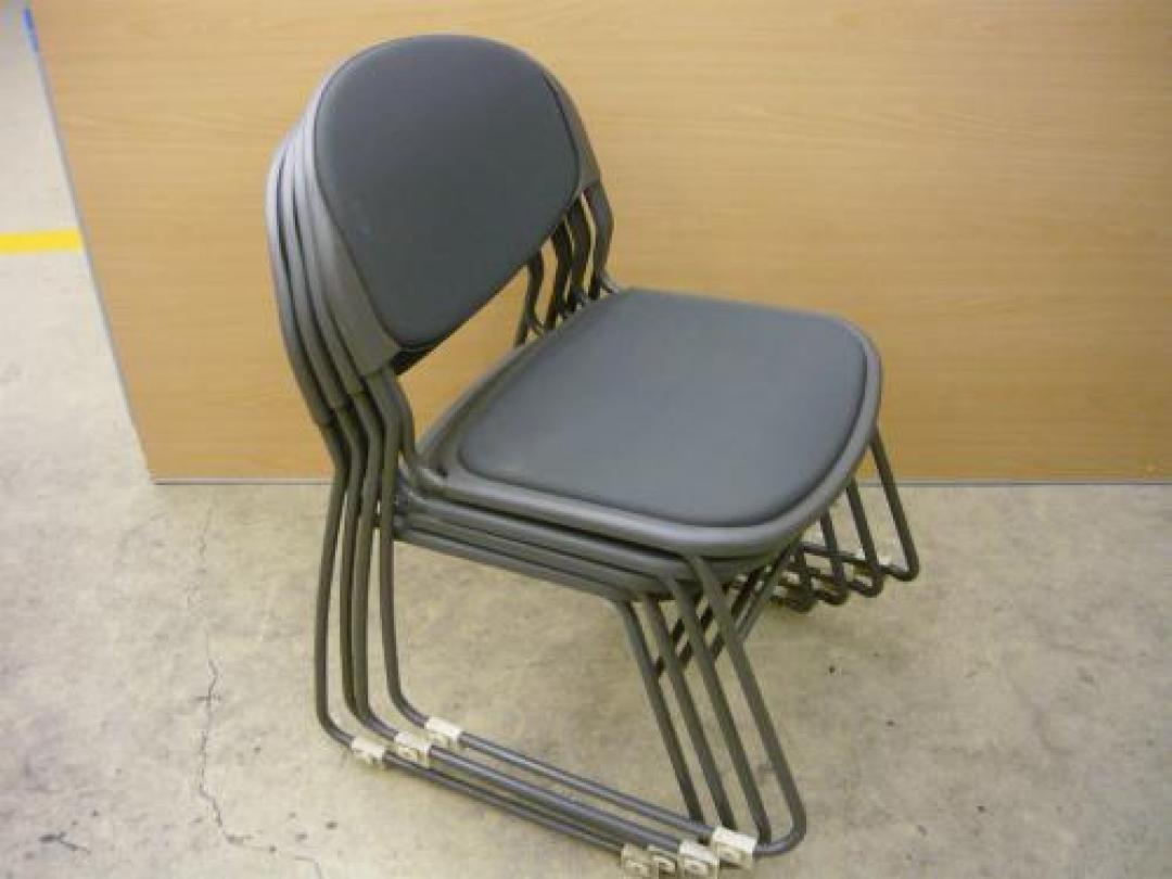 セット商品　ＩＴＯ製　スタッキングチェアー4脚セット【会議チェア】
                                    中古
            
