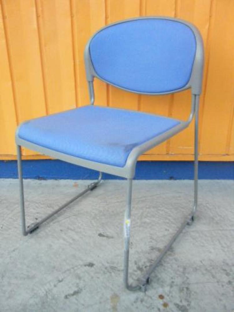 スタックチェア大量入荷！！【会議チェア】
                                    中古
            