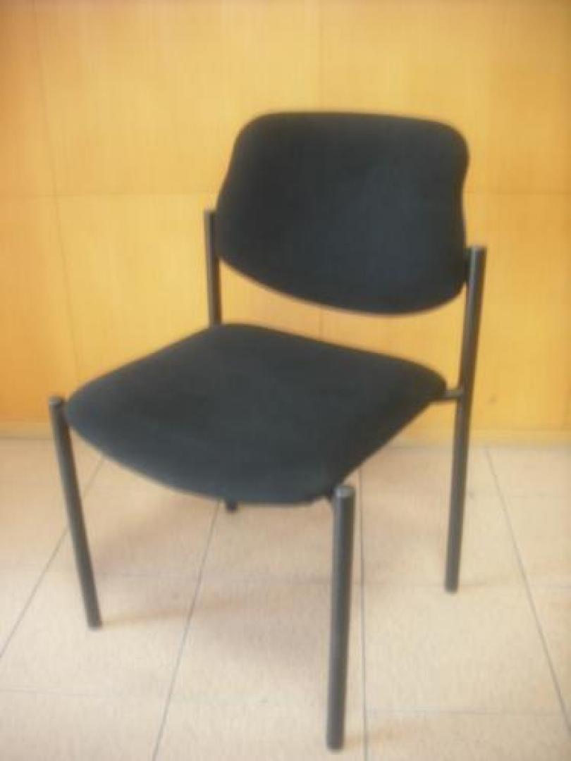 柔らかい生地・クッション性いいです！　　重ねられるスタッキングチェア【会議チェア】
                                    中古
            