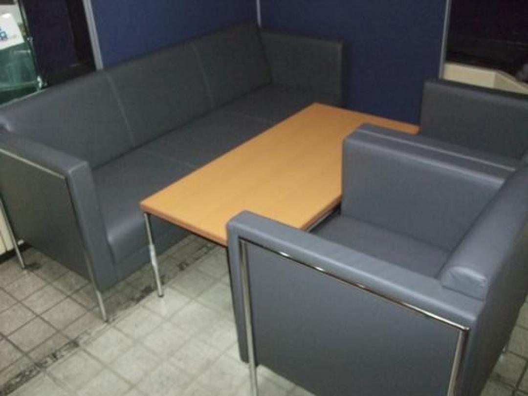 ☆★　ＮＡＺＥＲＯ　応接セット一式　☆★
                                    中古
            