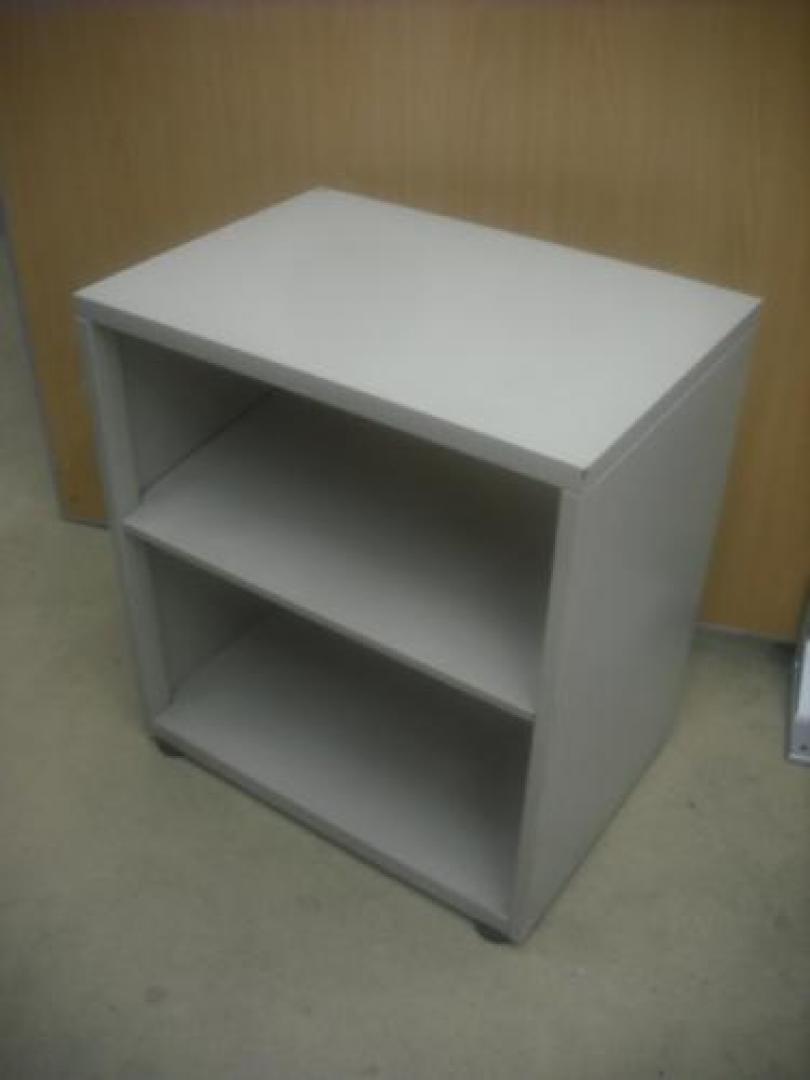 ■物置き台　　なんでもありです！！
                                    中古
            