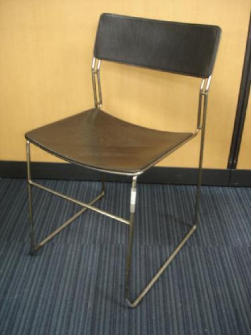 ■スタックチェア４脚セット■【サビがありのため爆安！】【セット商品】【会議チェア】
                                    中古
            