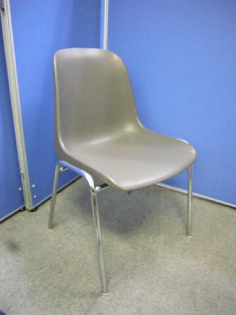 <font size=3><b><a href=http://www.officebusters.com/shop_showsai/kinshicho.php>錦糸町店は大量在庫にてご提案します☆　■今ならお引取りキャンペーン実施中■</a></b></font>　デザイナーズ家具？？　今調べています・・　ひょっとしたらお値段上がるかも。。じゃー今のうちに買っちゃえ〜〜！！　ミーティングチェア【会議チェア】
                                    中古
            