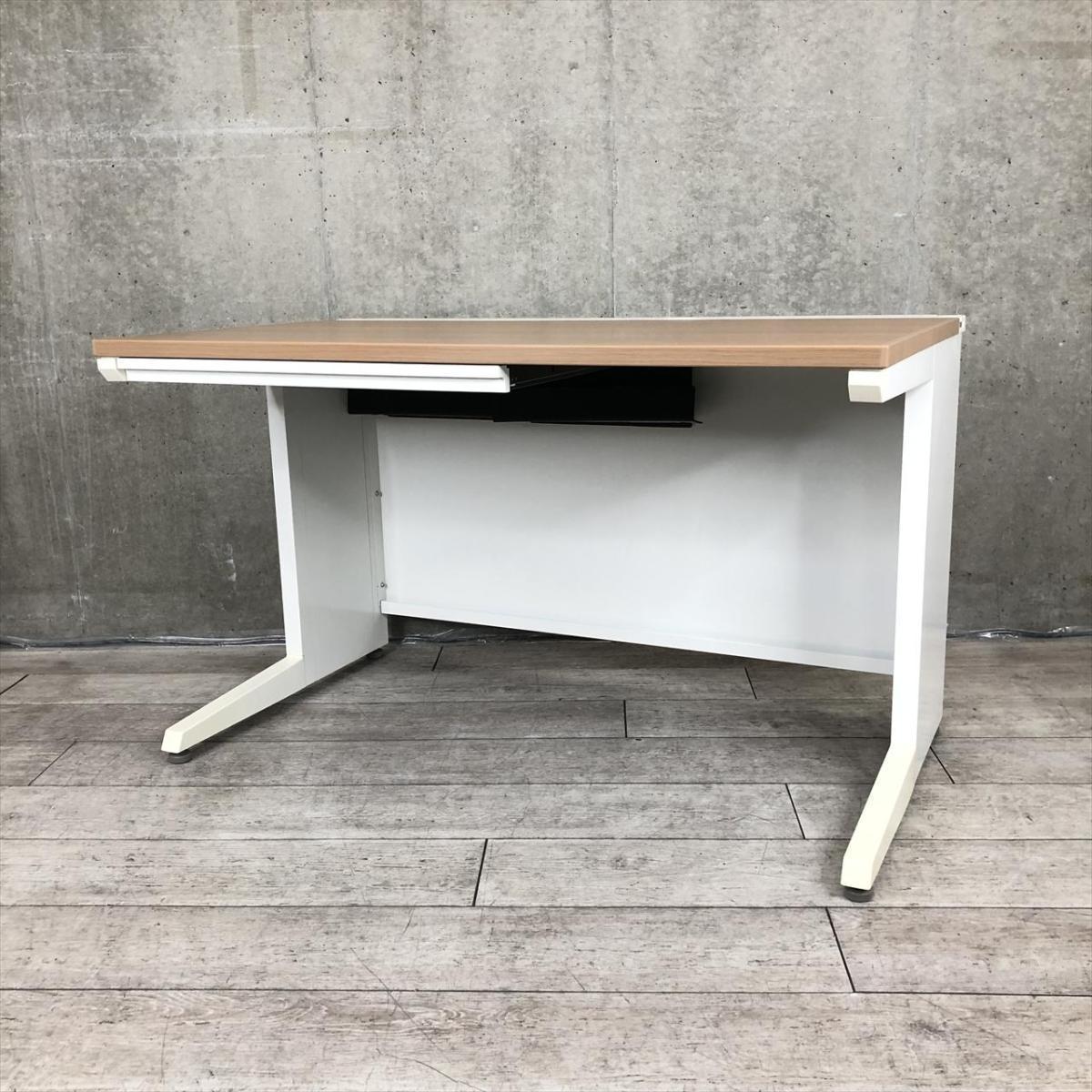 【在庫入替セール品】【ワイヤリング機能が充実！清潔感のあるホワイトカラーにおしゃれなナチュラル天板の平机！】■オカムラ(okamura)　アドバンスシリーズ　平机　幅1200㎜　■天板：ナチュラル / 本体：ホワイト【※右側引き出し無しタイプ】【弊社使用欄：A01005722】【O】【H】
                        アドバンス
                                    中古
            