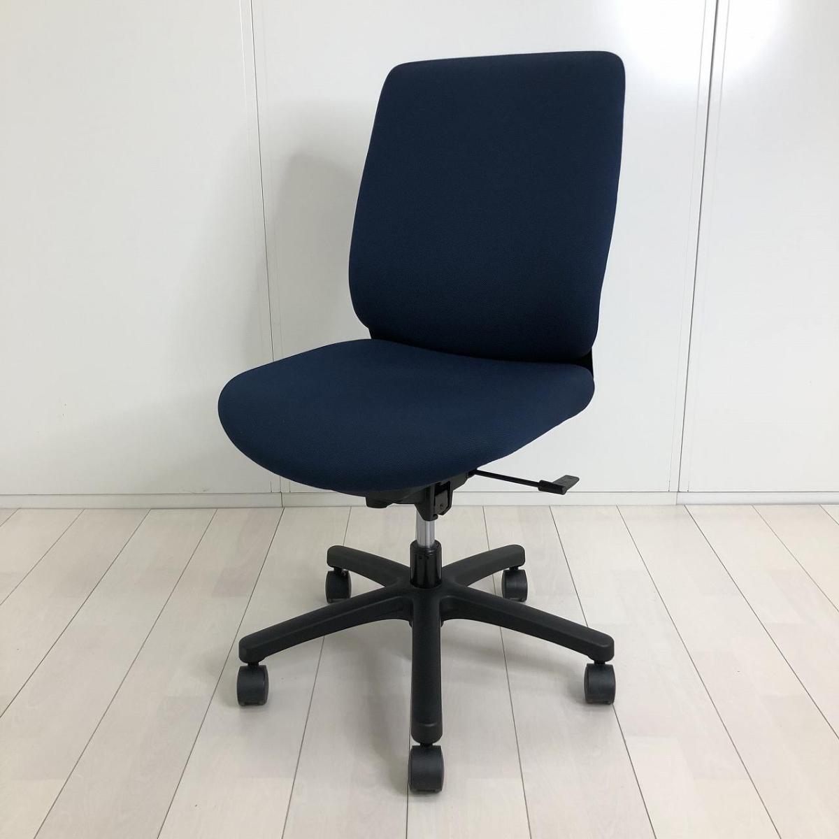 【イトーキ製・トルテRチェア】【全ての機能をコンパクトに！クッション性が高く座り心地が良い！】■肘無し　ハイバック　■ネイビーブルー × ブラックシェル【【HU】関東倉庫在庫品】【弊社使用欄：A01027524】
                        トルテR
                                    中古
            