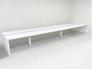 【関西倉庫入荷】■オカムラ/プロユニットフリーウェイ　フリーアドレスデスク　幅6000㎜×奥行1400mm　■天板ホワイト×脚ホワイト【10名での利用に最適なサイズ！】