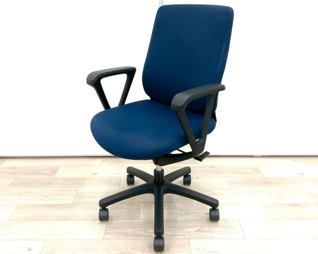 【中古】トルテR KZ-230GB-T1B2 イトーキ（ITOKI） 肘付ハイバックチェア
