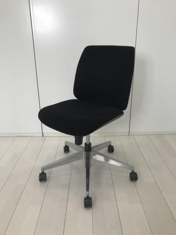 プラス（PLUS） オフィスチェア(椅子) 一覧 - 中古オフィス家具なら