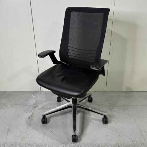 【中古】インスパイン CRS-G2502E6 コクヨ（KOKUYO） 肘付ハイバックチェア