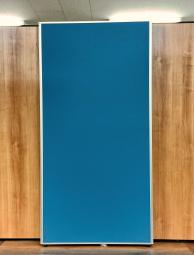 パーテーション　自然なブルー色！※1枚では自立しないため、安定脚が必要になります。W900＊H1800