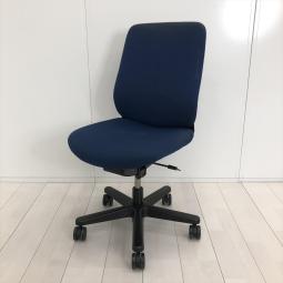 【全ての機能をコンパクトに！クッション性が高く座り心地抜群！】■イトーキ(ITOKI)製　トルテR(torte_R)チェア　肘無し　ローバック　■ネイビーブルー×ブラックシェル