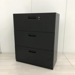 【汎用性抜群の大容量書庫！抜群の収納力で書類をスッキリ整理！】■プラス(PLUS)製　L6シリーズ　3段ラテラル　ローキャビネット　W900×D450㎜　■ブラック　■シリンダー錠【AD】