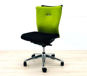 【ワンランク上の快適！】■オカムラ製　フィーゴチェア　ライムグリーン　■サイドファスナータイプ　ハンガー付【KS】