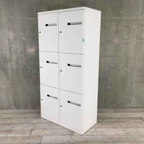 【フリーアドレス化の相棒！個人の荷物を収納可能なダイヤル錠式の6人用ロッカーが入荷！】■オカムラ(okamura)製　レクトラインシリーズ　6人用ロッカー　パーソナルロッカー　W900×H1810㎜　■投函口付き　■ダイヤル錠　■ホワイト【弊社使用欄：A01049963】