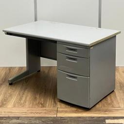 ★【訳あり品：側面傷と欠けあり】イトーキ製　CZ　ウォームライト※グレー　W1200xD700xH700サイズ　シリンダー　収納も充実で使いやすい！　幅1200の定番人気サイズの片袖机！　W1200片袖机！！